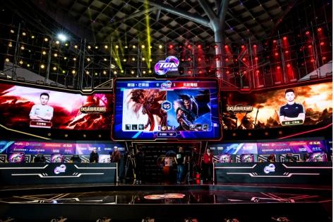 失良机，约翰逊传中，孙兴慜无人盯防铲射被桑切斯神扑.