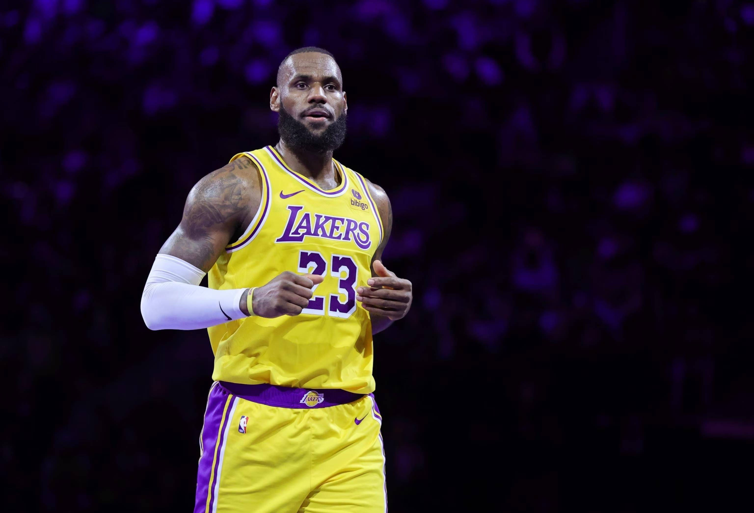 身影中看到 身影中看到