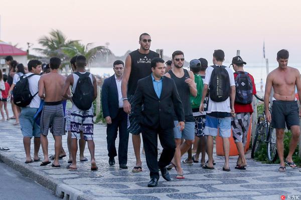 何在扑克中 何在扑克中